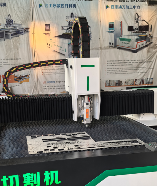 1530 fiber laser cutting machine9
