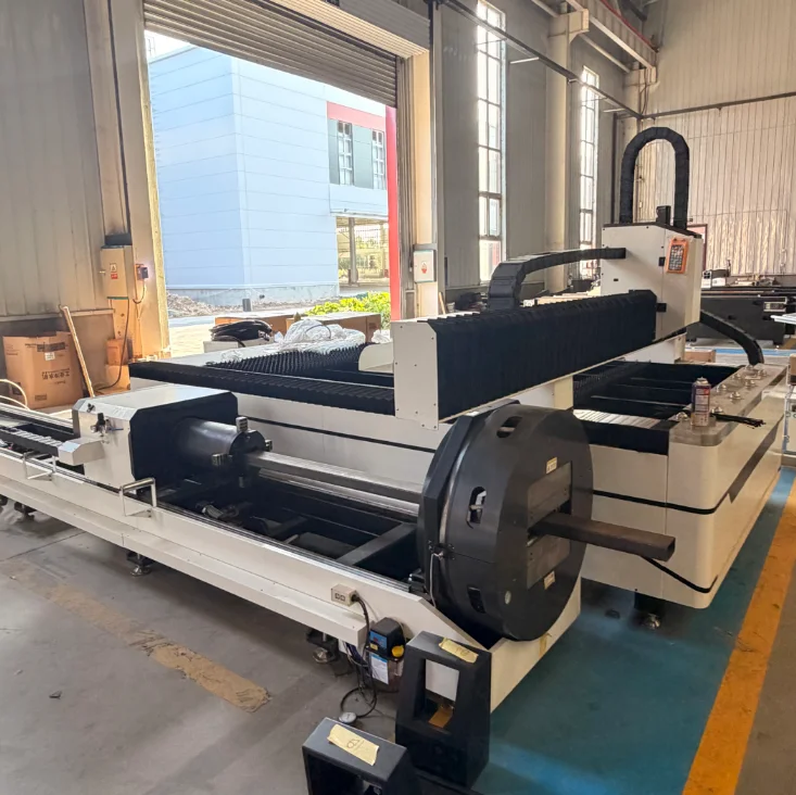 Fiber Laser Cutting Machine 1530, Plate and Tube Integrated Cutter for Sheet Metal and Metal Pipe